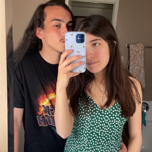 Like this to know when I go live!🩷 - Picture 3 of 5